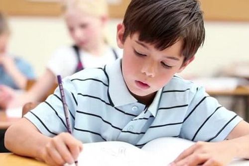 Những đứa trẻ xuất sắc đều được cha mẹ để ý rèn 1 điều từ khi còn nhỏ