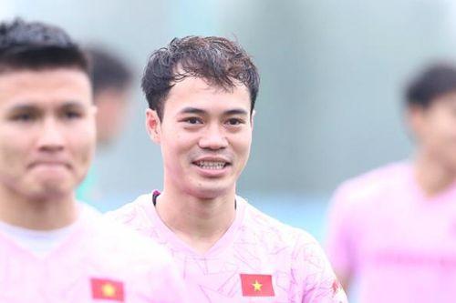 Văn Toàn bật mí cách hóa giải áp lực tại 'chảo lửa' Bung Karno
