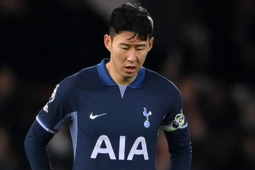 Tottenham thua sốc, MU thắp lại hy vọng vào top 5