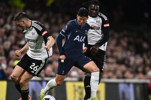 Tottenham thảm bại ở giải Ngoại hạng Anh, thắp lên hi vọng dự cúp C1 cho MU