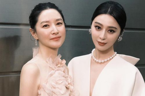 Lee Young Ae hay Phạm Băng Băng thắng khi đứng chung khung hình?