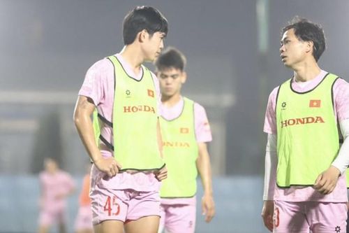 Chưa ra sân phút nào, Công Phượng đã báo tin cực buồn cho ĐT Việt Nam