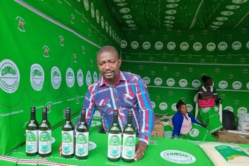 Malawi: Mùa màng thất bát, dân chuyển sang nấu rượu chuối