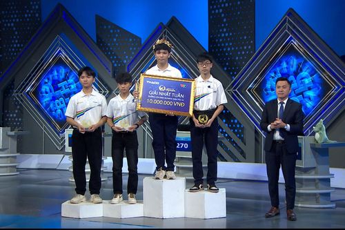 Thi đấu xuất sắc, Lê Phạm Minh Toàn giành vòng nguyệt quế cuộc thi tuần Olympia