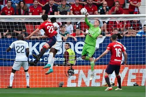 Thắng Osasuna 4-2, Real Madrid bỏ xa các đối thủ tại La Liga