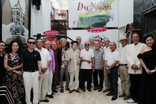 12 'lão họa sĩ' mở triển lãm 'Du xuân'