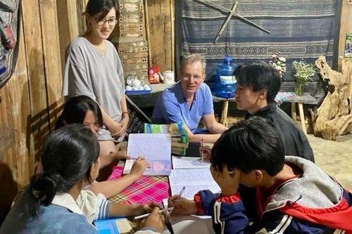 Những cô gái Việt 'chạm tay' tới Harvard, Yale…