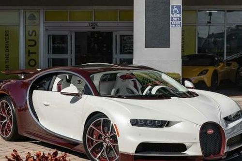 Khách mua Bugatti Chiron được tặng kèm Rolls-Royce Wraith