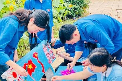 Tuổi trẻ Nghệ An, Hà Tĩnh chung tay xây dựng nông thôn mới và hưởng ứng ngày Chủ nhật xanh