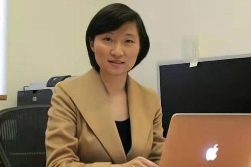 Nữ sinh nghèo 14 tuổi đỗ đại học, 35 tuổi thành giáo sư Y Harvard