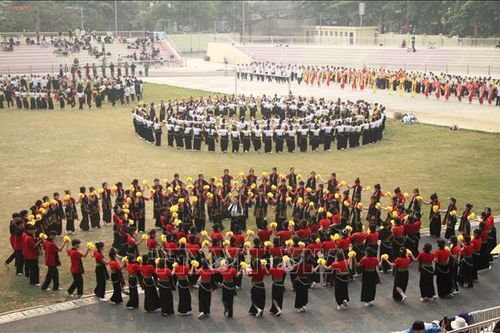 Hòa mình vào không gian văn hóa đặc sắc của nghệ thuật Xòe Thái