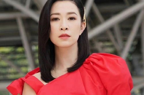 Điều ít ai biết về nữ diễn viên U50 có tài sản 'khủng' gần 2.400 tỷ, mong sớm có bạn trai