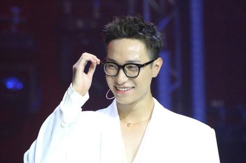 Xuất hiện với mái tóc 'ivy league', Hà An Huy khiến fan girl 'đổ đứ đừ' với visual đẹp tựa nam thần