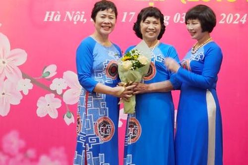 'Cuộc chiến bất khuất' của người phụ nữ 25 năm chống chọi với ung thư vú