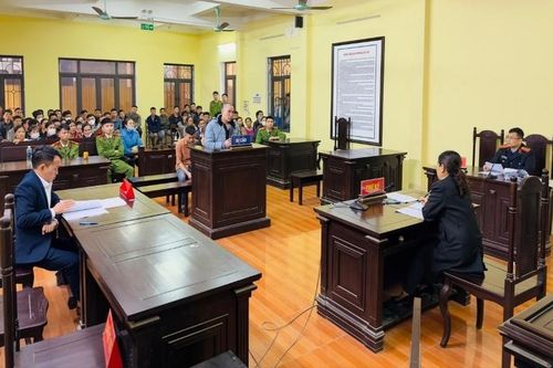 Bản án thích đáng cho các bị cáo sử dụng người dưới 16 tuổi mua bán trái phép chất ma túy