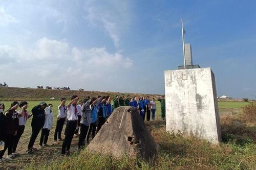 Tổ chức 'Tiết học biên cương' ở vùng biên giới Tri Tôn