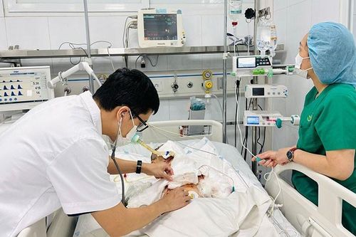 Tai nạn do sử dụng thiết bị điện tử không đúng cách