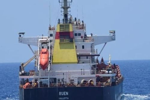 Hải quân Ấn Độ bắt nhóm cướp biển Somalia, giải cứu tàu hàng