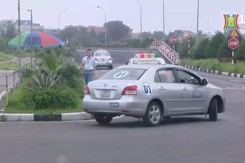 Đưa kỹ năng lái xe cao tốc vào chương trình đào tạo