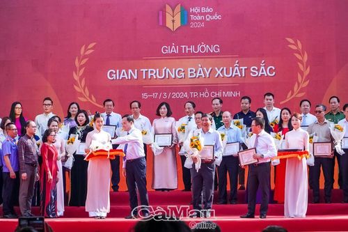 Đẩy mạnh chuyển đổi số báo chí