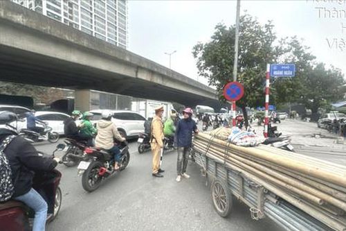 Nan giải tình trạng xe chở hàng cồng kềnh, quá khổ