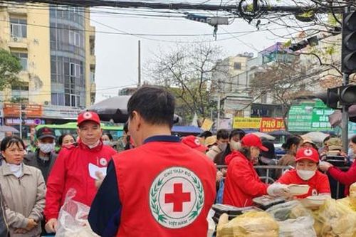 Những suất ăn nghĩa tình liên tục đến với bệnh nhân ung thư