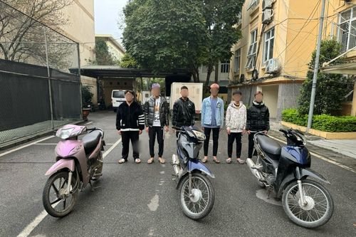 Xác định được 2 bị hại của ổ nhóm choai chuyên đi cướp đêm tại Hà Nội