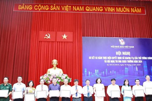 Phát huy cơ chế khen thưởng xứng đáng cho tác phẩm báo chí chất lượng cao