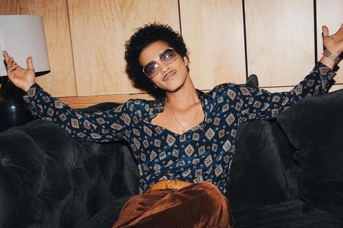 Bruno Mars giàu cỡ nào trước khi vướng nợ cờ bạc 50 triệu USD
