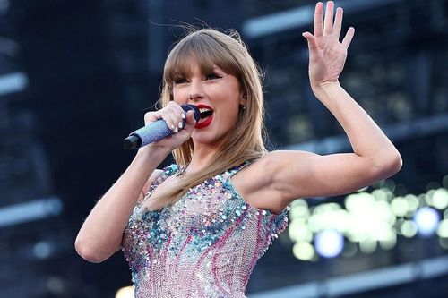 Hơn 900 người rơi vào bẫy vé giả show Taylor Swift