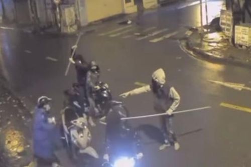 Thông tin mới nhất vụ 'trẻ trâu' mang phóng lợn chuyên cướp đêm ở Hà Nội