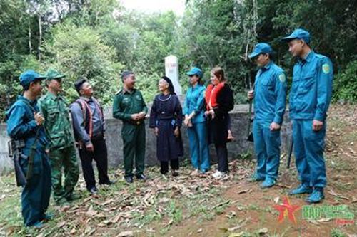 'Sao vuông' góp sức bảo vệ biên cương