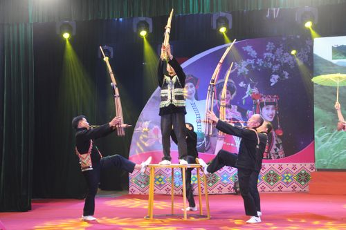 Dấu ấn nghệ thuật Khèn Mông trong khuôn khổ Lễ hội Hoa Ban tại Điện Biên