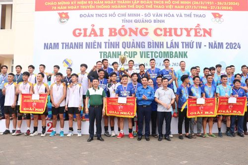 Sôi nổi, kịch tính giải bóng chuyền nam thanh niên tỉnh Quảng Bình
