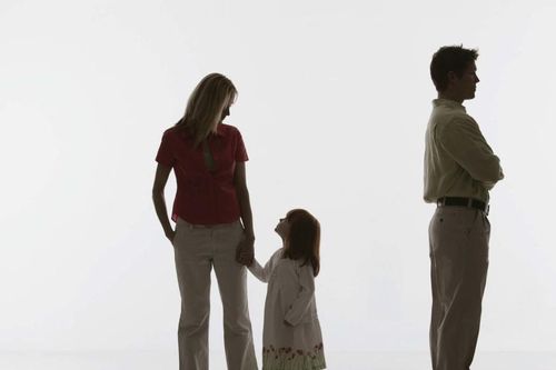 Quyền nuôi con sẽ được giải quyết thế nào khi chưa đăng ký kết hôn?