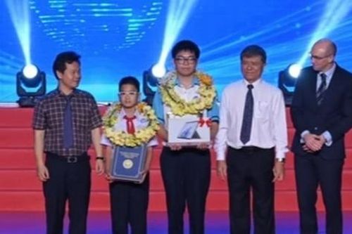 Nam sinh lớp 5 đạt điểm toán cao nhất thế giới kỳ thi cấp chứng chỉ Pearson Edexcel
