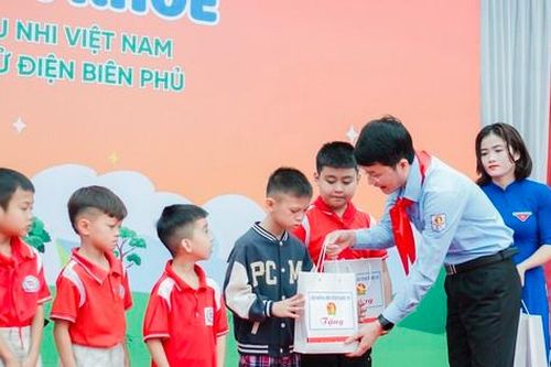 Múa đồng diễn, thi rung chuông vàng tại Ngày hội Thiếu nhi vui khỏe tỉnh Nghệ An