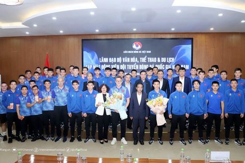 ĐT Việt Nam được động viên tinh thần trước ngày lên đường sang Indonesia