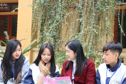Hướng nghiệp cho học sinh: Bắt đầu từ nhà trường
