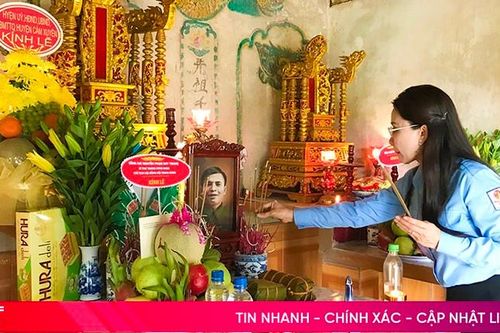 Bí thư Trung ương Đoàn dâng hương tưởng niệm anh hùng Phan Đình Giót
