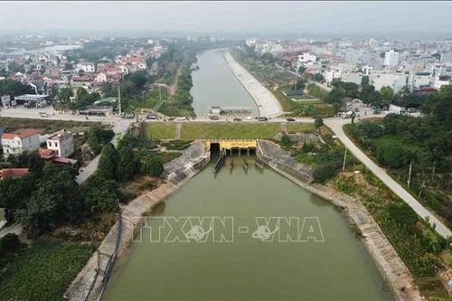 Tìm phương án hài hòa lợi ích cho dân khi xây cầu vượt sông Bắc Hưng Hải