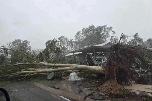 Australia cảnh báo nguy cơ xảy ra lũ lụt do bão nhiệt đới Megan đổ bộ