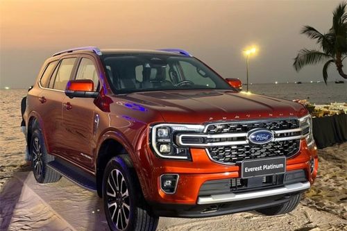 Cận cảnh Ford Everest Platinum tại Việt Nam: Trang bị hàng đầu phân khúc, giá dự kiến 1,509 tỷ đồng