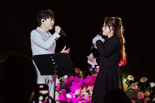 Thùy Chi hát 'Hết thương cạn nhớ' cùng tác giả, ra sao so với bản gốc của Đức Phúc?