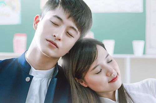 Sau trend 'chở cục cưng đi ăn kem', đạo diễn phim của Midu - Harry Lu có động thái lạ