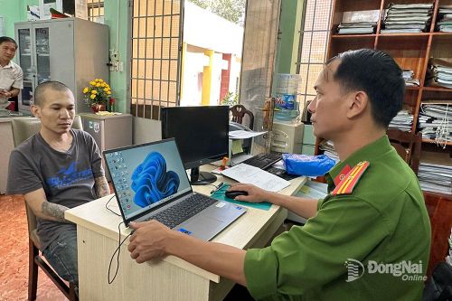 Tránh sập bẫy 'tín dụng đen'