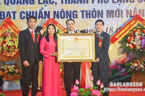 Xã Quảng Lạc đón bằng công nhận đạt chuẩn nông thôn mới nâng cao
