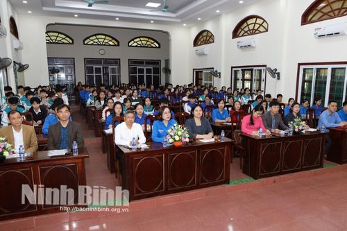 Nho Quan: Khai giảng lớp bồi dưỡng nhận thức về Đảng cho đoàn viên thanh niên