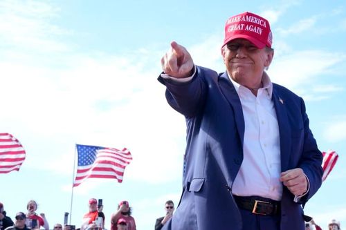 Quốc tế nổi bật: Ông Donald Trump đe dọa ngành công nghiệp ô tô nước ngoài