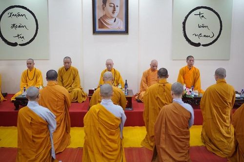 Hà Nội: Khai mạc khóa tu 'xuất sĩ' và gặp mặt Tăng Ni Lớp Đào tạo Cao cấp giảng sư khu vực phía Bắc